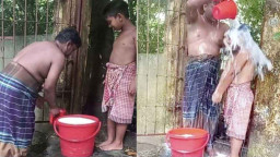 স্ত্রীকে তালাক দিয়ে সন্তানসহ দুধ দিয়ে গোসল যা জানা গেল