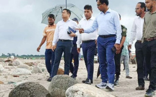 দায়িত্ব নিয়েই সিলেটের নতুন ডিসির সাদাপাথরে অভিযান