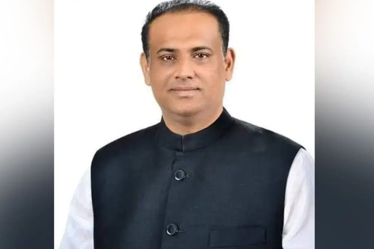 সাবেক ভূমিমন্ত্রীর  ১২০টি ব্যাংক হিসাব অবরুদ্ধ