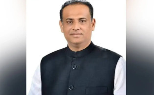 সাবেক ভূমিমন্ত্রীর ১২০টি ব্যাংক হিসাব অবরুদ্ধ