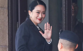 ৩৯ বছরের সর্বকনিষ্ঠ প্রধানমন্ত্রীর ক্ষমতাচ্যুত