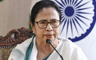 পশ্চিমবঙ্গে মমতার জনপ্রিয়তায় বড় পতনের নেপথ্য কারণ 