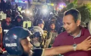 নূর নয় যাকে পেটাচ্ছিলেন লাল শার্ট পরা সেই ব্যক্তি