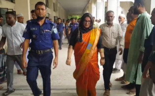 অবশেষে কারাগারে কুড়িগ্রামের বিতর্কিত সাবেক ডিসি