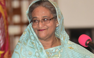 পলাতক অবস্থায়ও ‘ল্যাং মারামারি’ করছেন আ’লীগ নেতারা