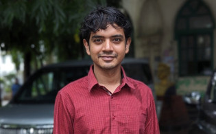 থানায় অভিযোগ দিলেন ডাকসু ভিপি প্রার্থী শামীম!