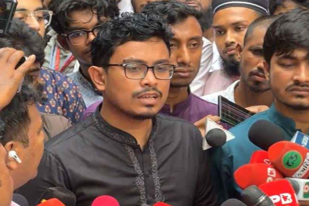 ভোট দিয়ে আবেগঘন বার্তা সাদিক কায়েমের