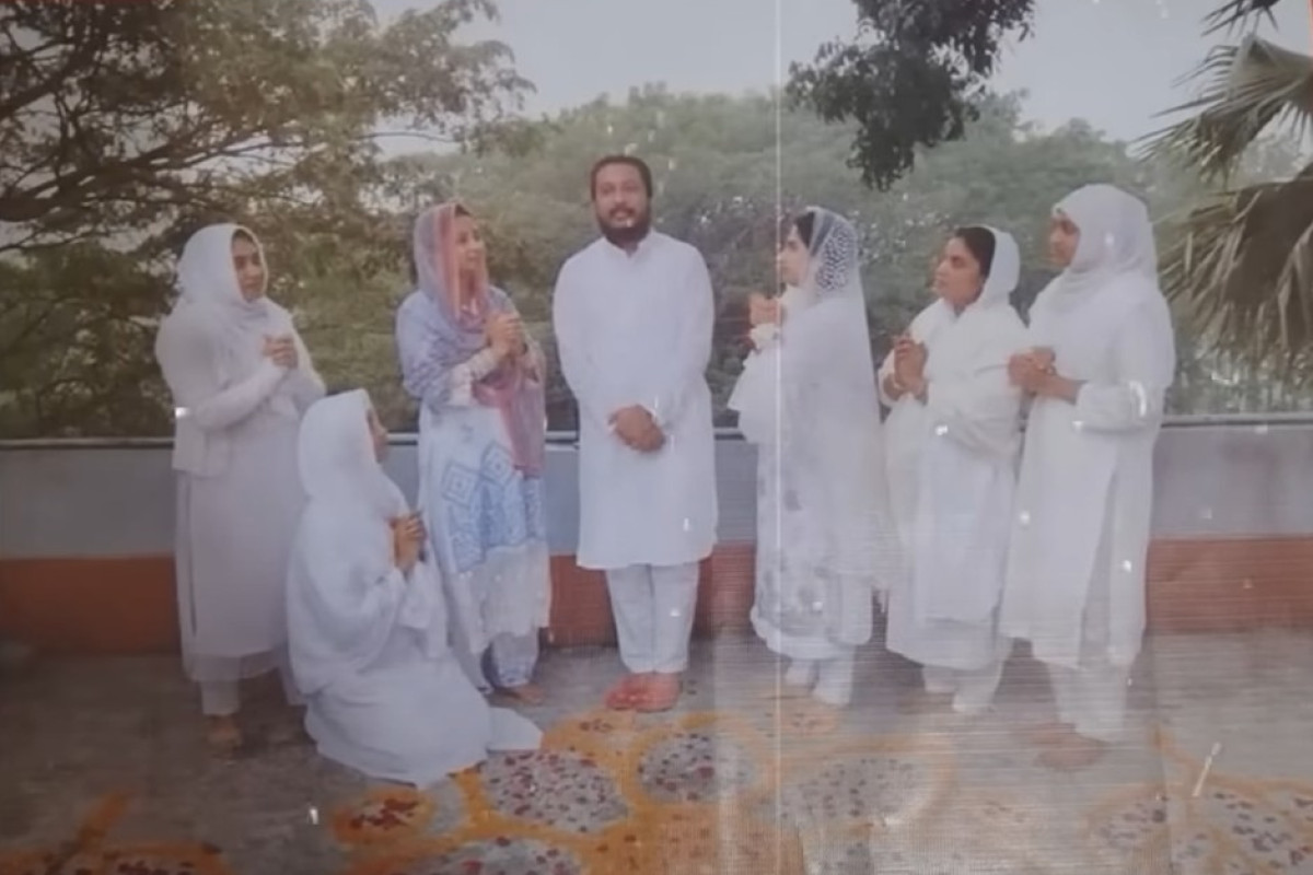 সুন্দরী মেয়েরা যেভাবে খ্রিষ্টান হচ্ছে নুরাল পুত্রের হাতে