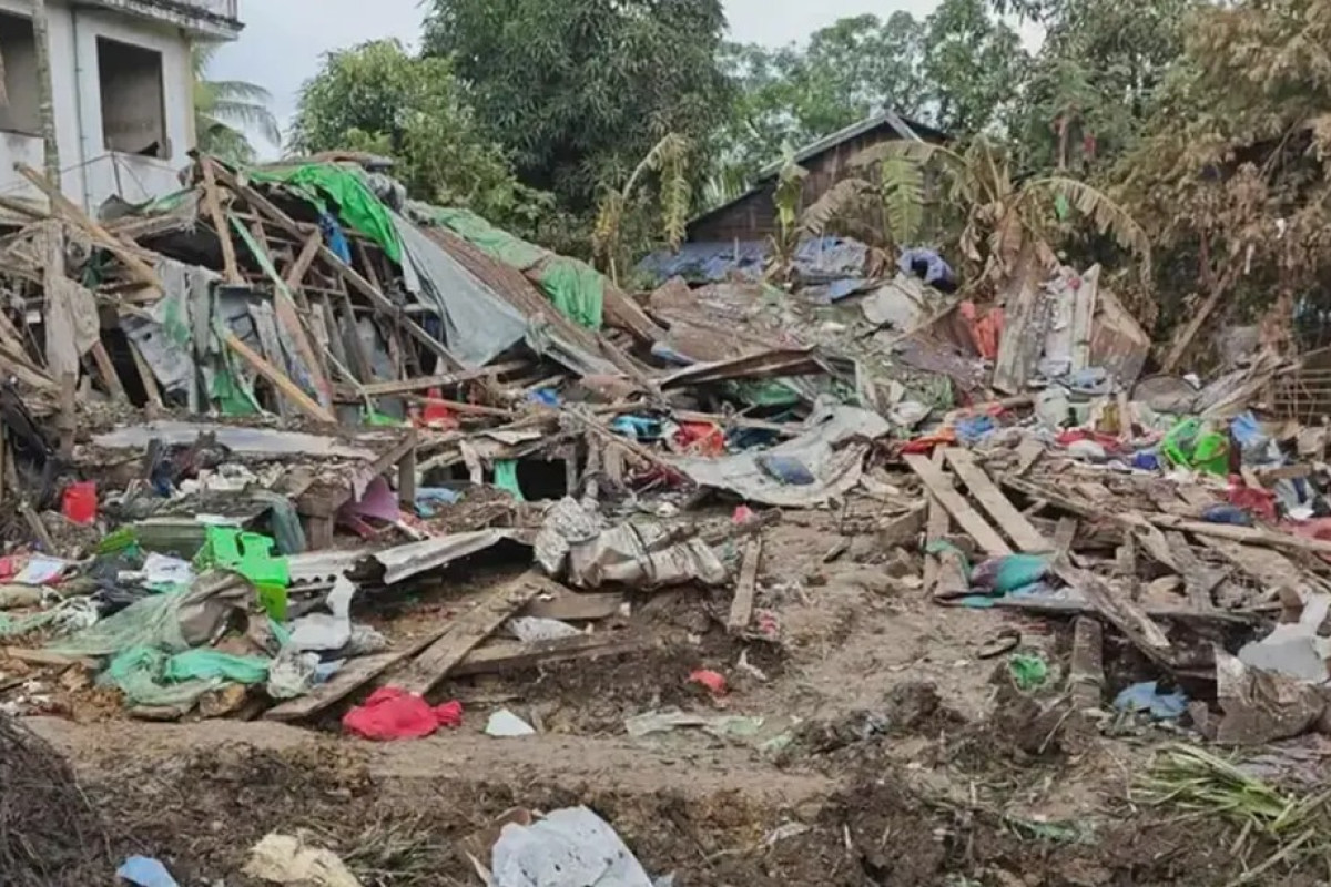 স্কুলে বিমান হামলা, বহু শিক্ষার্থী নিহত