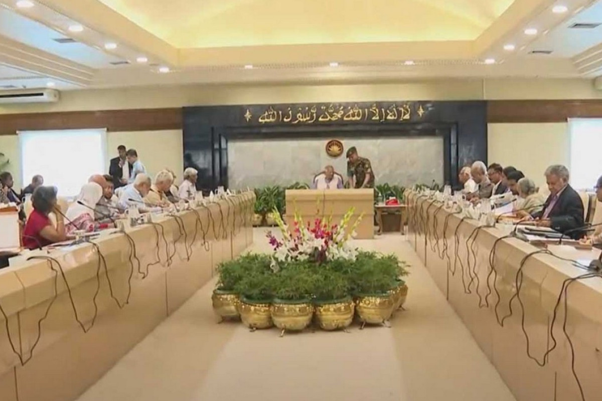 নির্বাচনের আগে উপদেষ্টা পরিষদে বড় ধরনের রদবদল