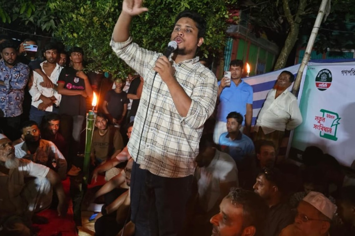 অন্তর্বর্তী সরকার নিয়ে বিস্ফোরক অভিযোগ হাসনাত আব্দুল্লাহর