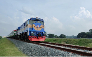 ২১ জেলার সঙ্গে রাজধানীর যোগাযোগ বন্ধ