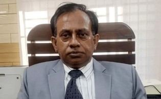 ১৭ বিয়ে করে শেষমেশ চাকরি গেল ‘বিয়েপাগল’ বন কর্মকর্তার!