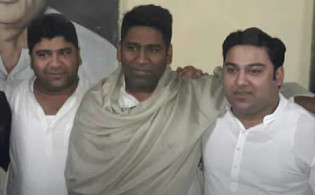 আওয়ামী লীগ নেতার লাইসেন্সে ভারতে যাচ্ছে ইলিশ