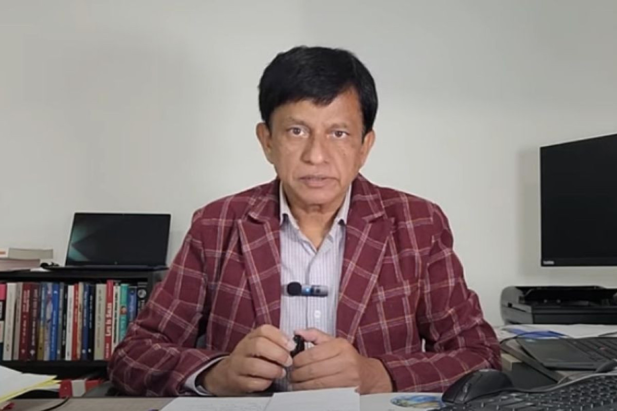 যে কারণে ড. ইউনূস সফরসঙ্গীদের ফেলে চলে গেলেন