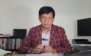 যে কারণে ড. ইউনূস সফরসঙ্গীদের ফেলে চলে গেলেন