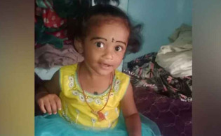 দুধের পাতিলে পড়ে গেল শিশু, অতঃপর...