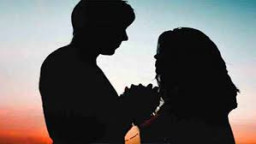 বক্সখাটে প্রেমিক, হাতে লাঠি স্বামী — ভাইরাল ভিডিও ঘিরে হইচই