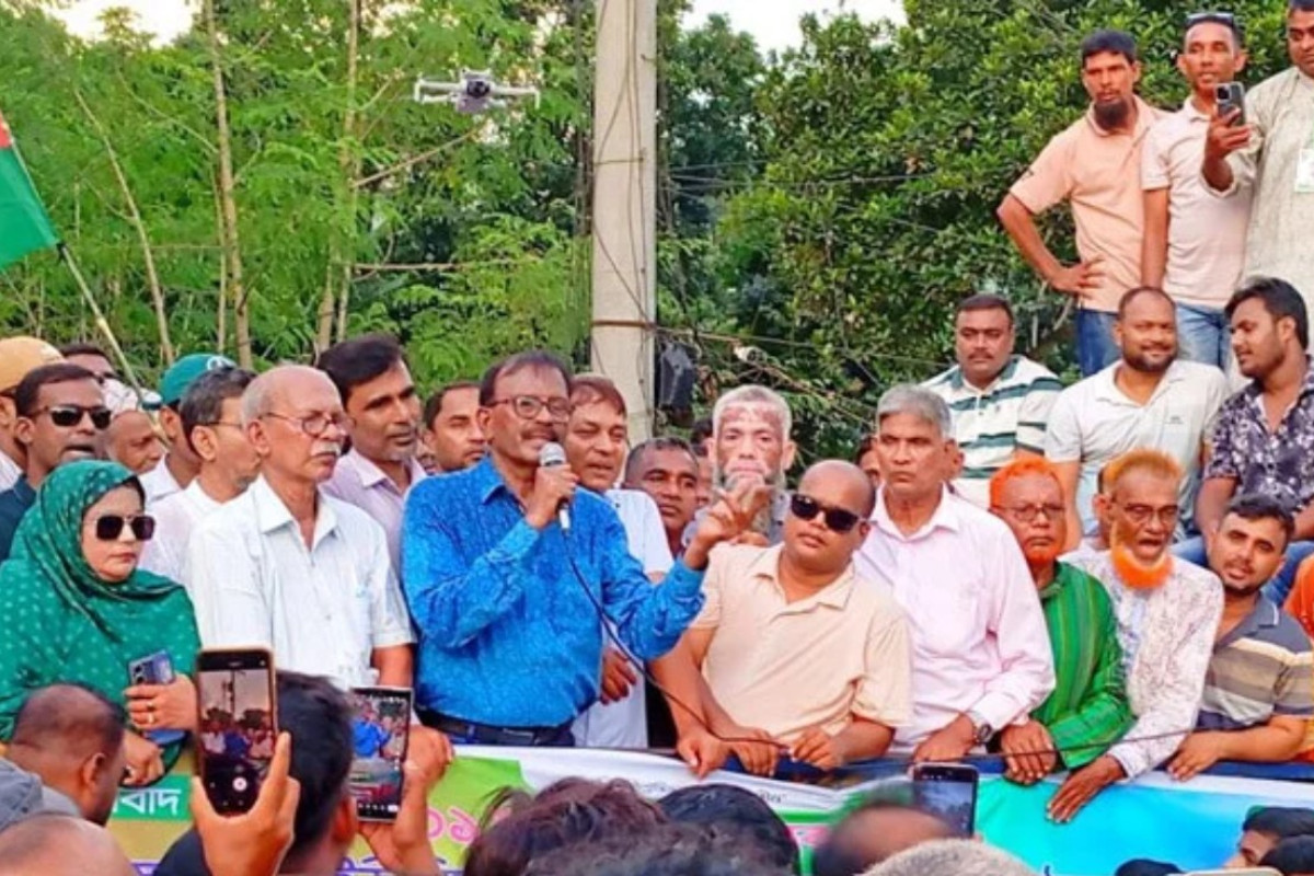 তারেক রহমানকে যে মানে না, সে তার বাপকেও মানে না