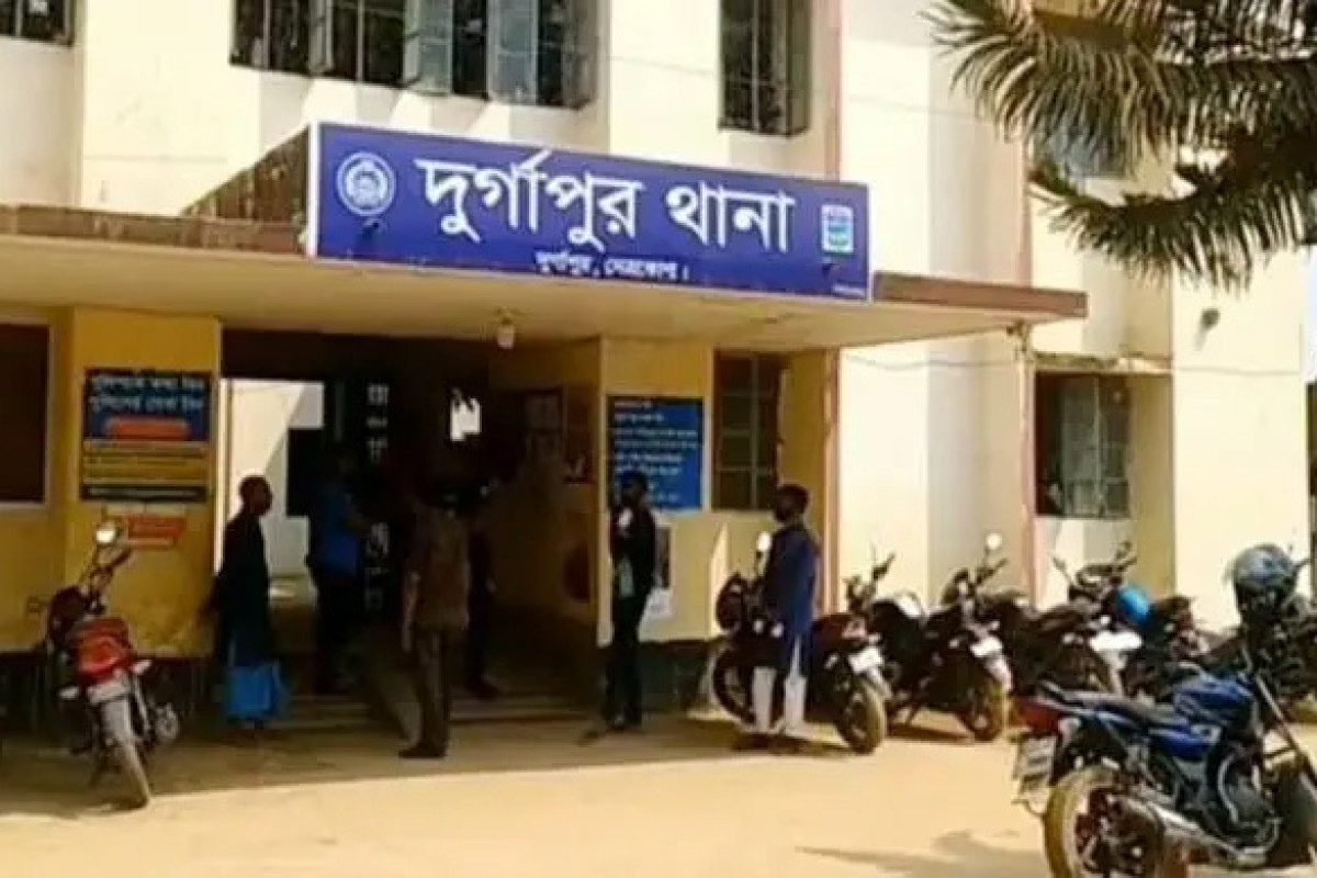স্বামীর কীটনাশক পান দেখে ফাঁস নিলেন স্ত্রীও
