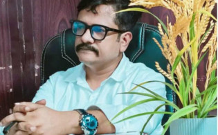 লাইভে বলেই দল পরিবর্তন ফয়জুল করিমের