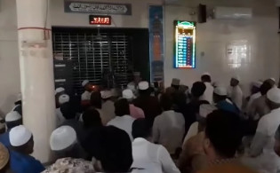 মসজিদে আমির হামজাকে রাজনৈতিক বক্তব্য দিতে নিষেধ করায় লাঞ্ছিত