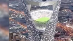 আকাশের উপর ভাসমান স্টেডিয়াম বানাচ্ছে সৌদি আরব