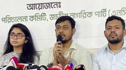 দু’দলকেই সমান বার্তা দিলেন নাসীরুদ্দীন পাটওয়ারী