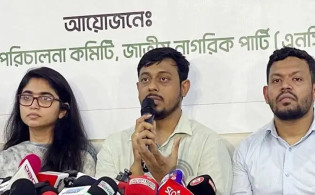 দু’দলকেই সমান বার্তা দিলেন নাসীরুদ্দীন পাটওয়ারী