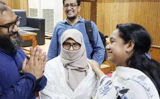 ঢাকা-১৪ আসনে ভোটযুদ্ধে ‘ভাই-বোন’