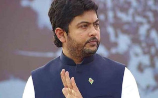 গোপন ফ্ল্যাটে বোম ফারুক গ্রেফতার, উঠে এল নিক্সনের নাম!