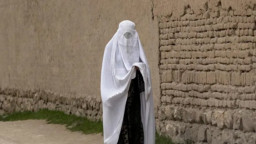 বোরকা ছাড়া হাসপাতালে ঢোকা নিষিদ্ধ