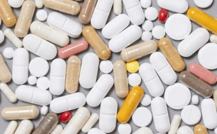 পতনের ঝড়েও ব্যতিক্রমী পারফর্ম দুই ঔষধ কোম্পানির