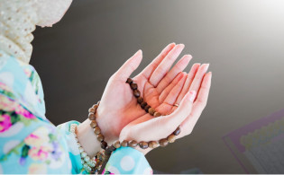 পিরিয়ডের সময় দরুদ পড়ার বিধান 