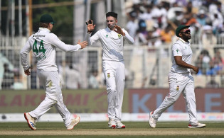 ভারত বনাম দক্ষিণ আফ্রিকা: ব্যাটিংয়ে দক্ষিণ আফ্রিকা, দেখুন সরাসরি(LIVE)