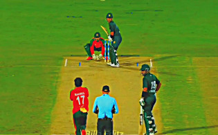 রোমাঞ্চকর ফাইনাল ম্যাচটি শেষ: সুপার ওভারে নানা নাটকীয়তা-জানুন ফলাফল