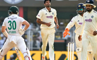 ভারত বনাম দক্ষিণ আফ্রিকার ২য় টেস্ট: খেলাটি সরাসরি দেখুন(LIVE)