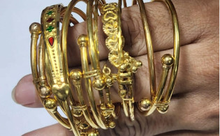 হাসিনার দুটি ভল্টে ৮৩২ ভরির যেসব স্বর্ণালঙ্কার ছিল