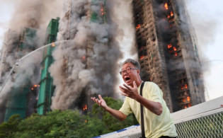 ‘আমি ভেঙে পড়েছি,আমার আর কিছু রইল না।’