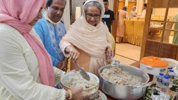 হাসিনা রান্না করা ভাতও খেয়ে যেতে পারেনি