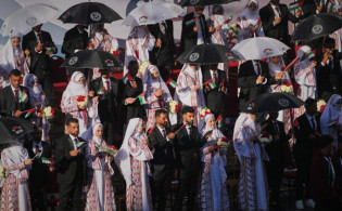 যুদ্ধের ধ্বংসে জন্ম নিল নতুন জীবন