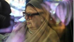 লন্ডনে চিকিৎসা যাত্রায় খালেদা জিয়ার সফরসঙ্গী ১৪ জন