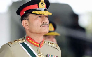 পারমাণবিক অস্ত্রের নিয়ন্ত্রণসহ যত ধরনের ক্ষমতা পাচ্ছে অসীম মুনির