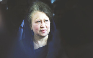 খালেদা জিয়াকে নিয়ে হঠাৎ বদলে গেল পরিকল্পনা