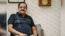 জনপ্রিয় অভিনেতা ডিপজলের বিরুদ্ধে বোনদের গুরুতর অভিযোগ