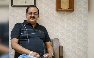 জনপ্রিয় অভিনেতা ডিপজলের বিরুদ্ধে বোনদের গুরুতর অভিযোগ 