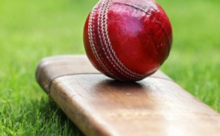 দলে না নেওয়ায় কোচকে হ-ত্যা চেষ্টা