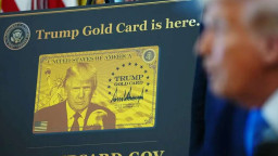 যুক্তরাষ্ট্রে আনুষ্ঠানিকভাবে চালু হলো ‘ট্রাম্প গোল্ড ভিসা’