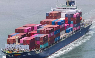 চীনা জাহাজে মার্কিন সেনা অভিযান