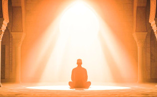 হতাশার অন্ধকারে আশার আলো দেখায় ইসলাম